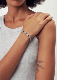  Elegantes Tennisarmband mit blauen ovalen Zirkonia & Silberfassung