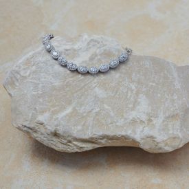  Elegantes Tennisarmband mit blauen ovalen Zirkonia & Silberfassung